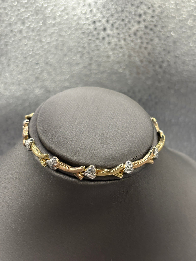Ladies 14 Karat Yellow Gold Floral Heart Bracelet