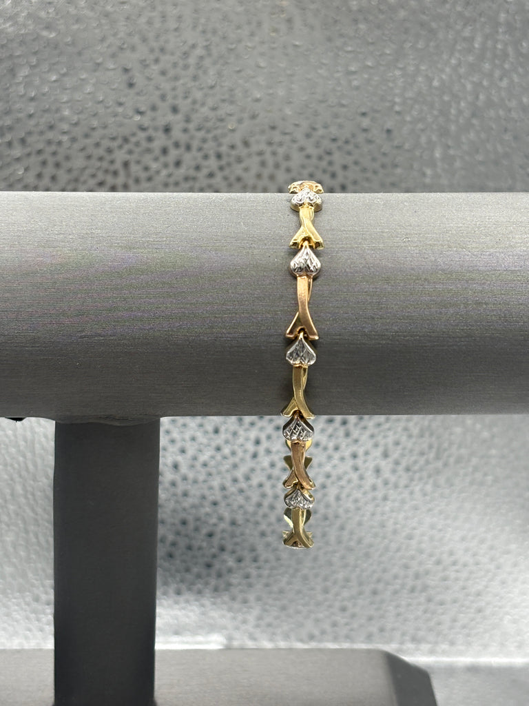 Ladies 14 Karat Yellow Gold Floral Heart Bracelet