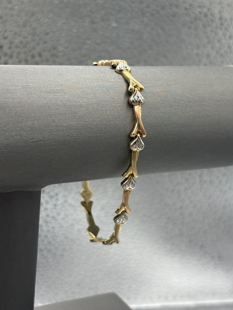 Ladies 14 Karat Yellow Gold Floral Heart Bracelet