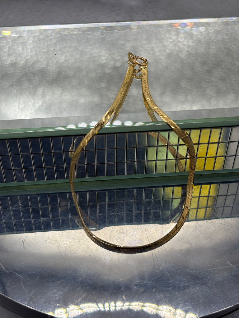 14 Karat Yellow Gold Double Sided Beveled Herringbone Bracelet