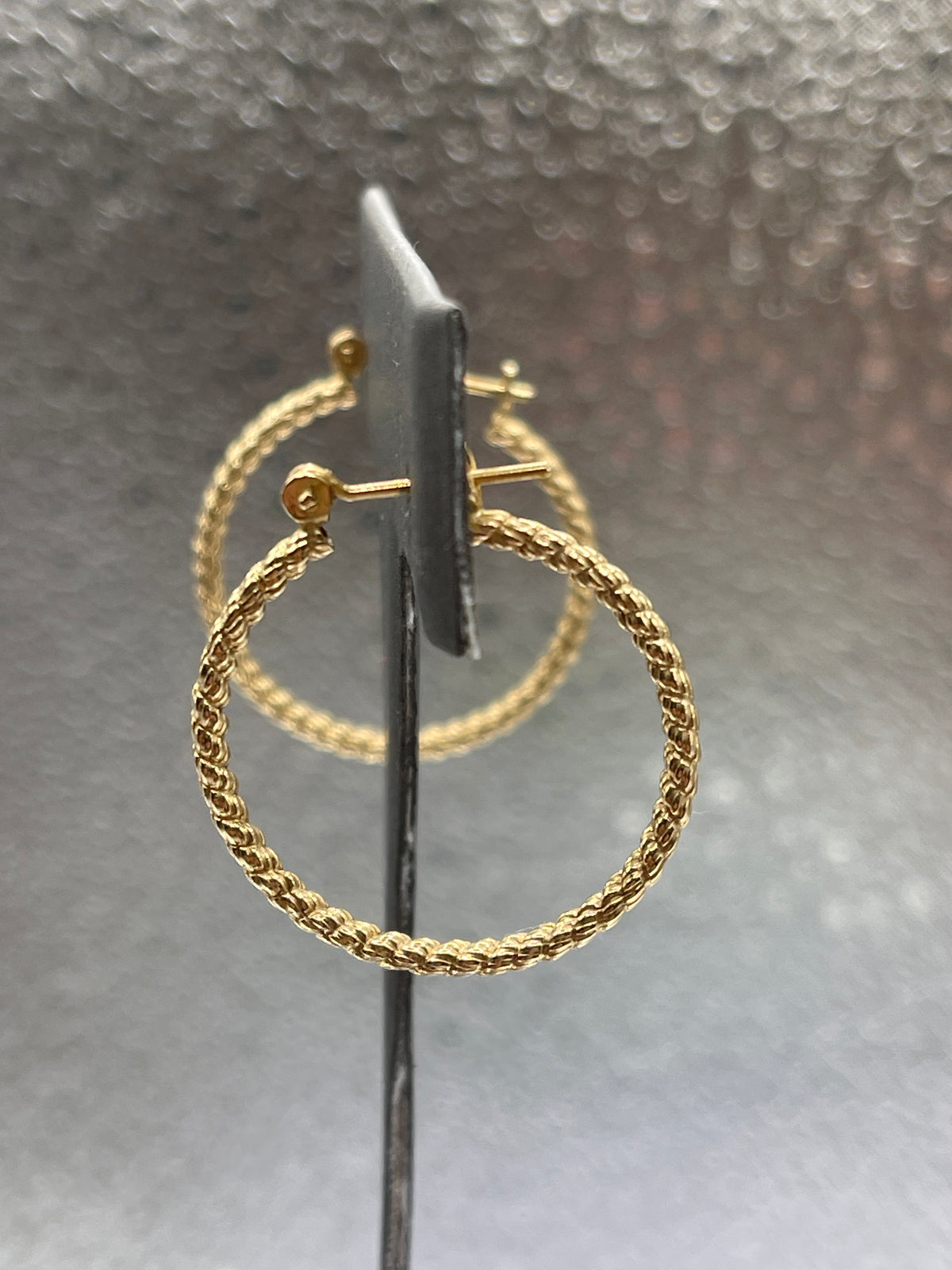 Ladies 14 Karat Yellow Gold Hoop Earrings