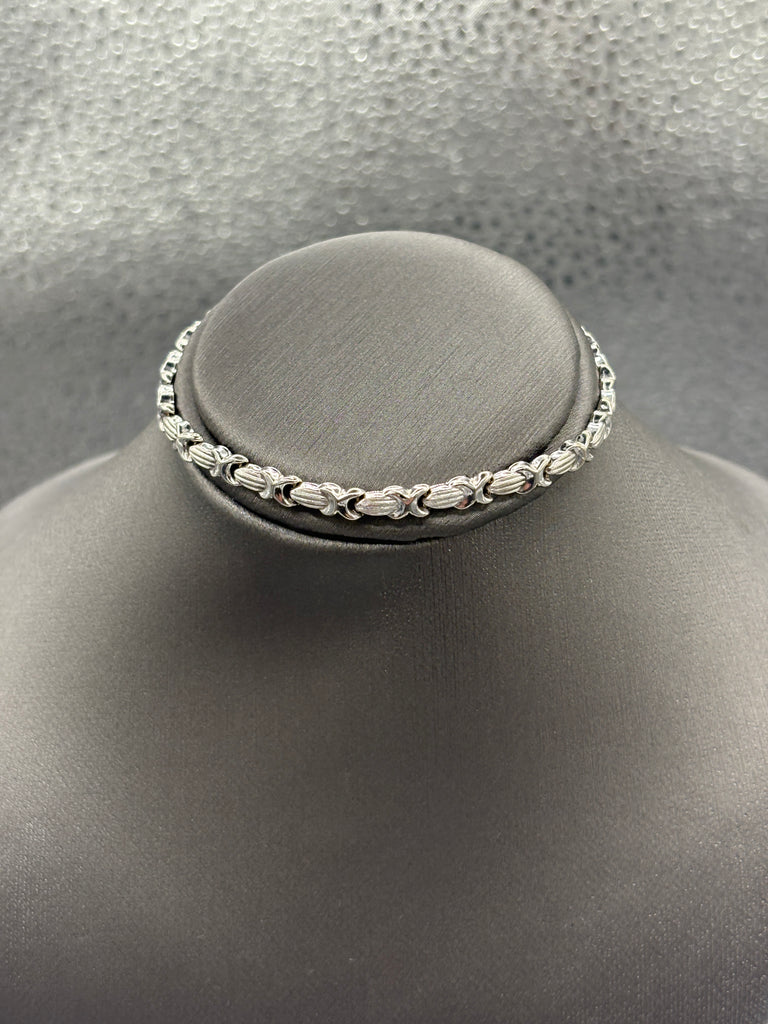 10 Karat White Gold ladies XO Love Link Bracelet