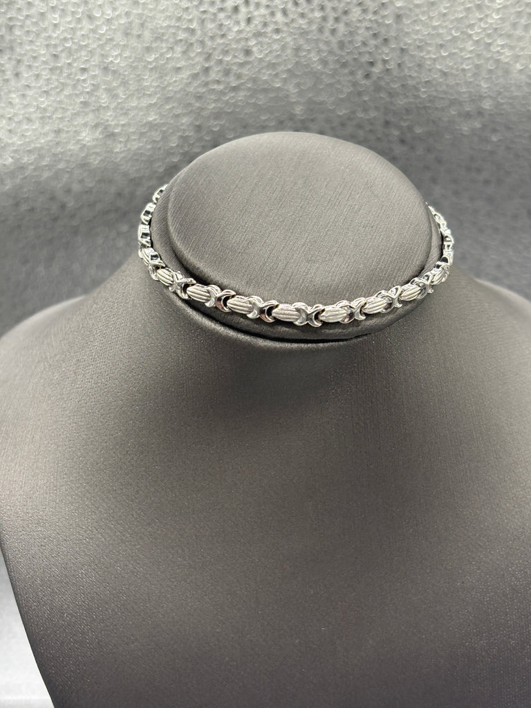 10 Karat White Gold ladies XO Love Link Bracelet