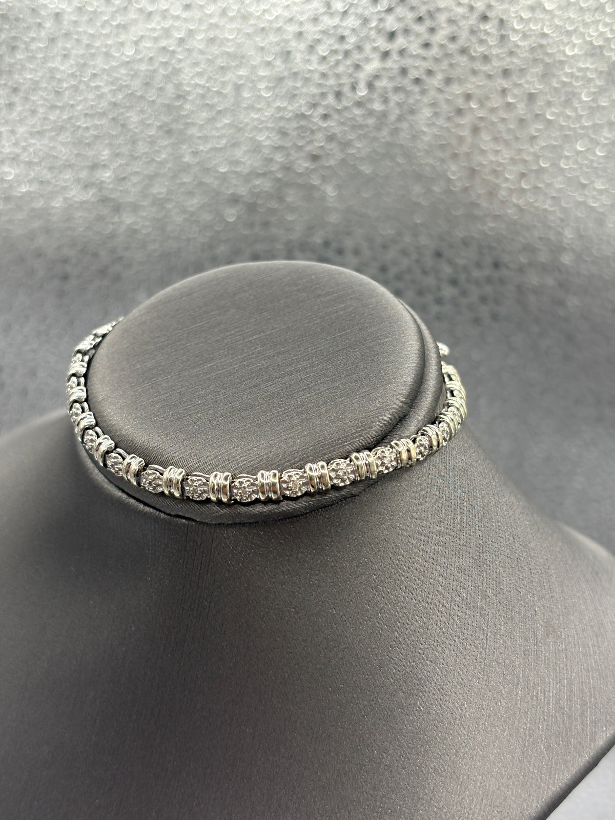 10 Karat White Gold Ladies Diamond Tennis Style Link Bracelet