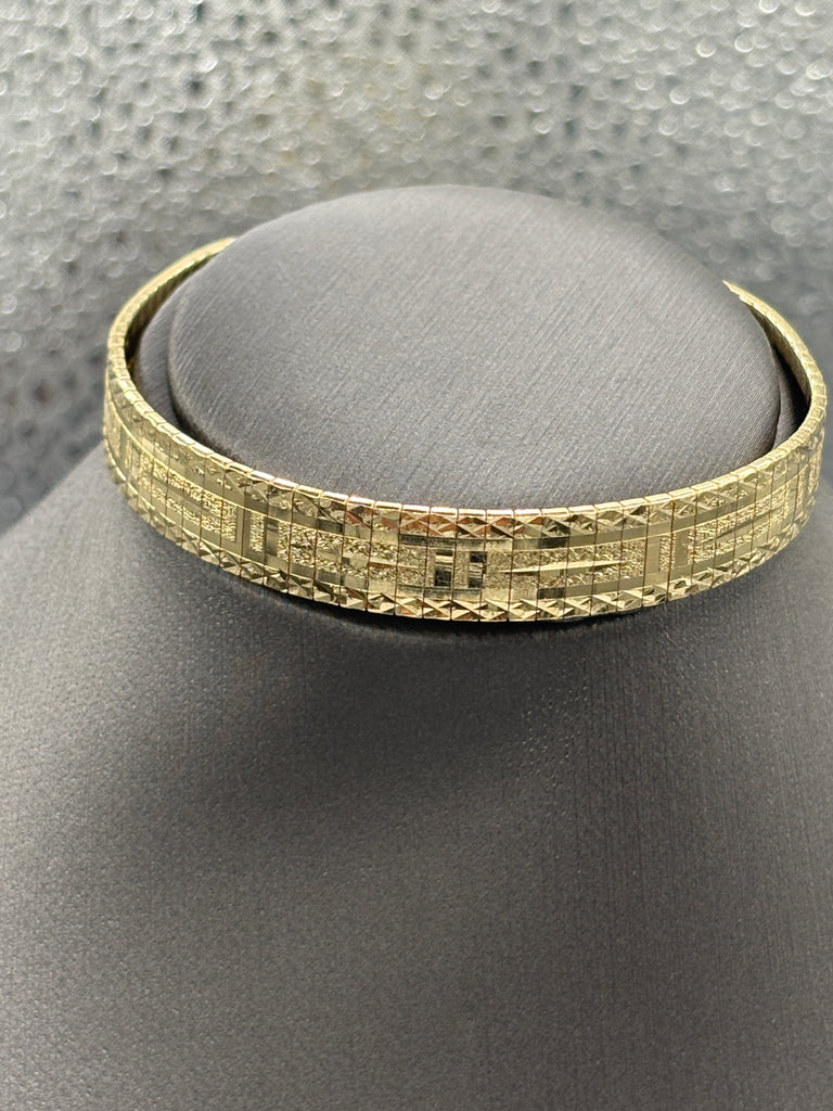 14 Karat Yellow Gold Ladies Laser Edged Soft Bangle Bracelet