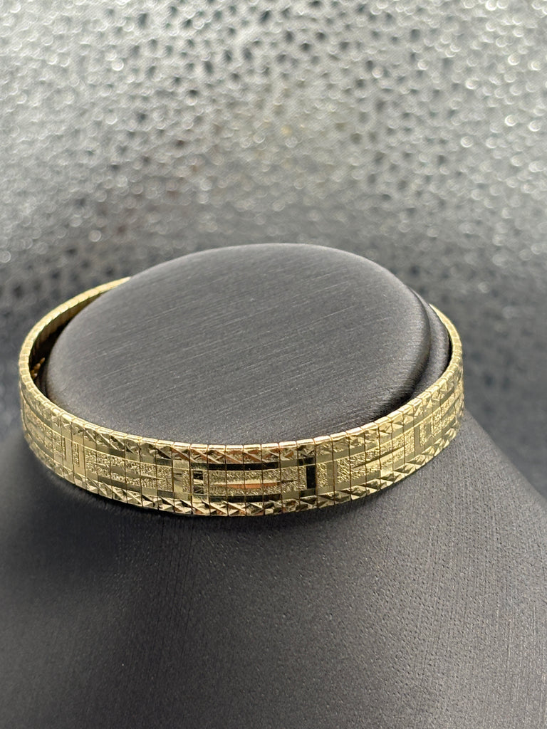 14 Karat Yellow Gold Ladies Laser Edged Soft Bangle Bracelet