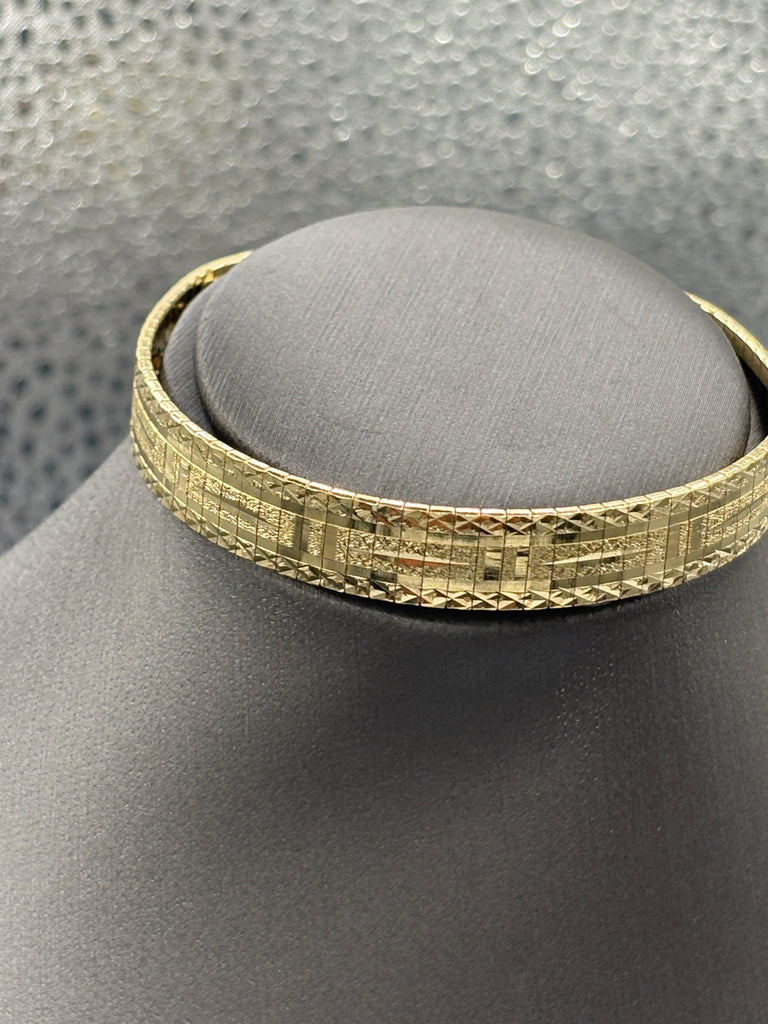 14 Karat Yellow Gold Ladies Laser Edged Soft Bangle Bracelet