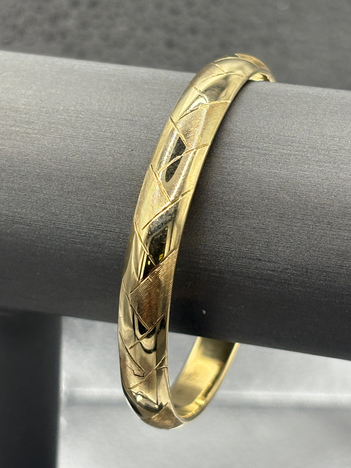 14 Karat Yellow Gold Ladies Engraved Bangle Bracelet