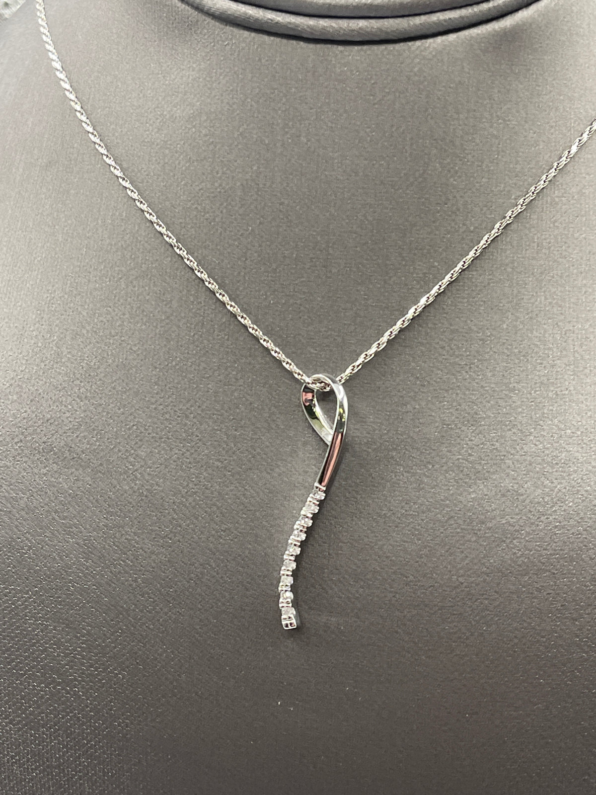 Ladies 10 Karat Solid White Gold and Diamond Journey Pendant