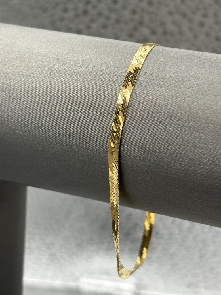 14 Karat Yellow Gold Ladies Herringbone Bracelet