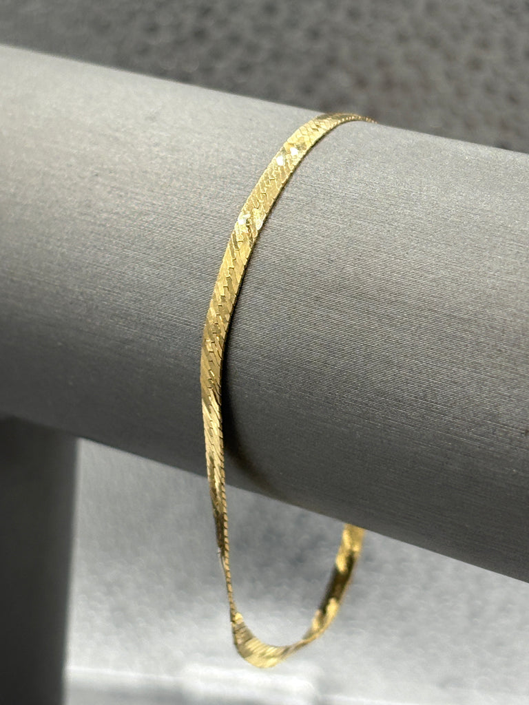 14 Karat Yellow Gold Ladies Herringbone Bracelet