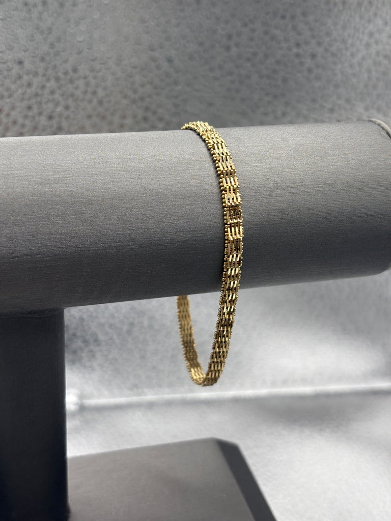 14 Karat Yellow Gold Ladies Italian Mesh Link Bracelet