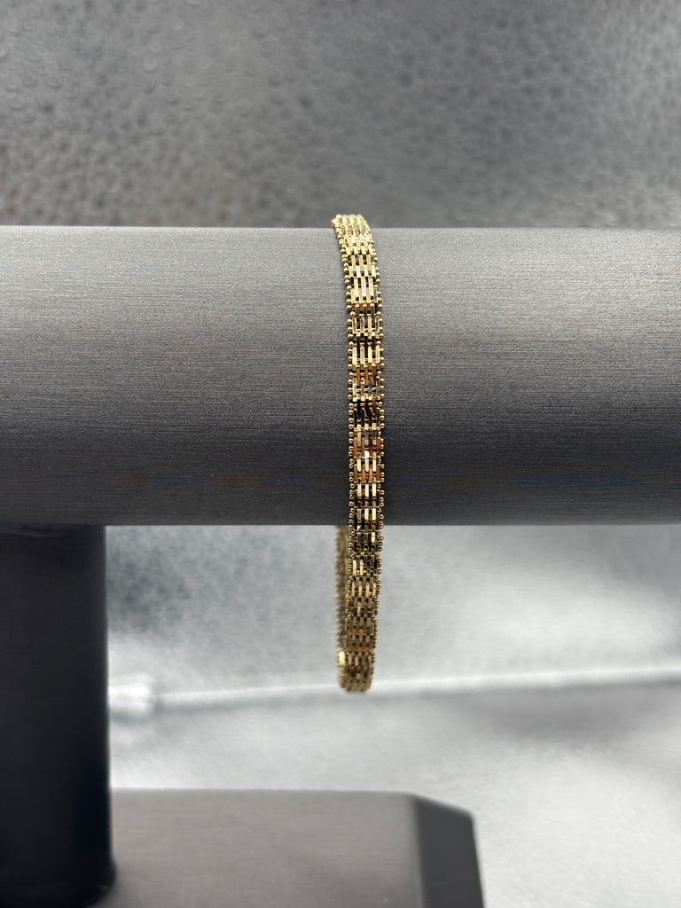 14 Karat Yellow Gold Ladies Italian Mesh Link Bracelet