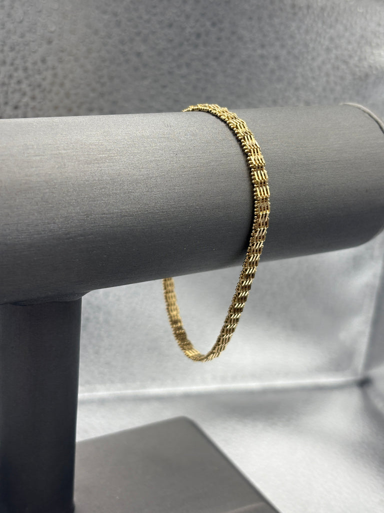 14 Karat Yellow Gold Ladies Italian Mesh Link Bracelet