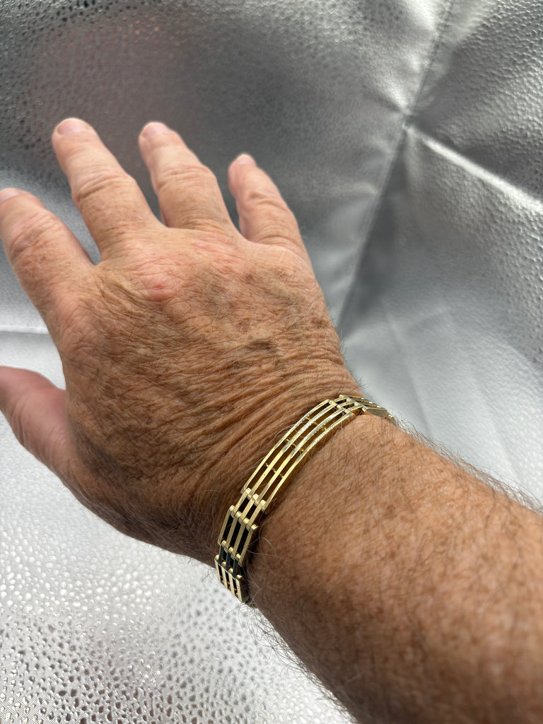 14 Karat Yellow Gold Ladies / Gents Royal Bar Link Bracelet