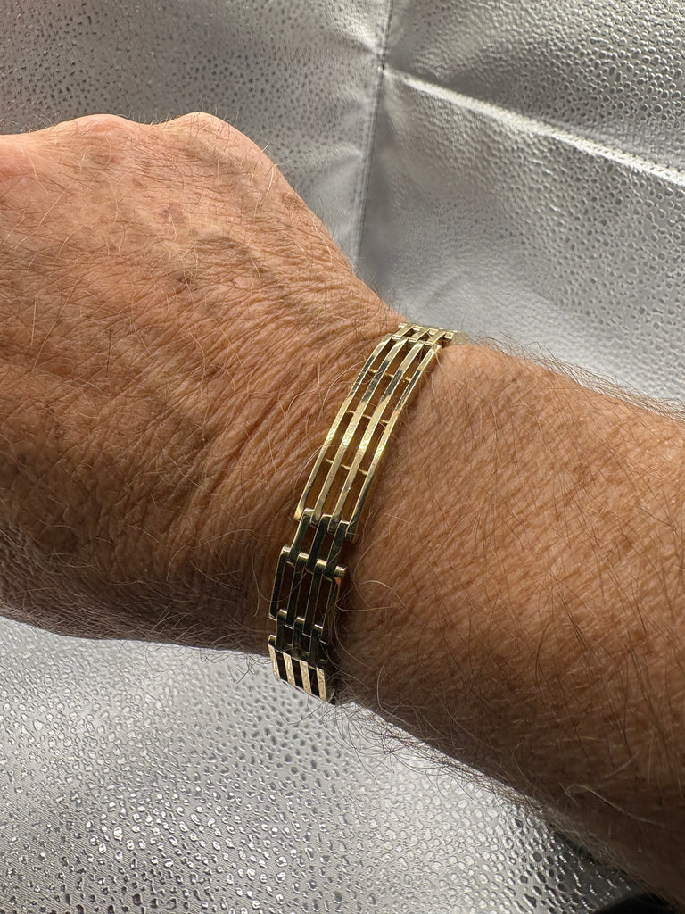 14 Karat Yellow Gold Ladies / Gents Royal Bar Link Bracelet
