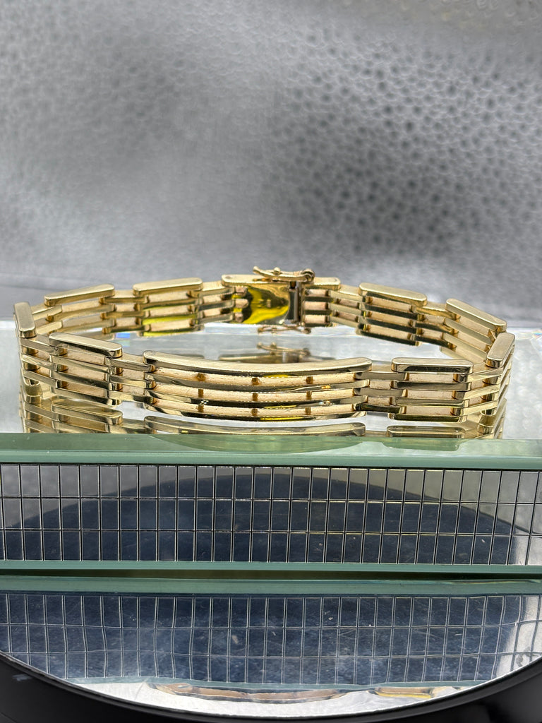 14 Karat Yellow Gold Ladies / Gents Royal Bar Link Bracelet