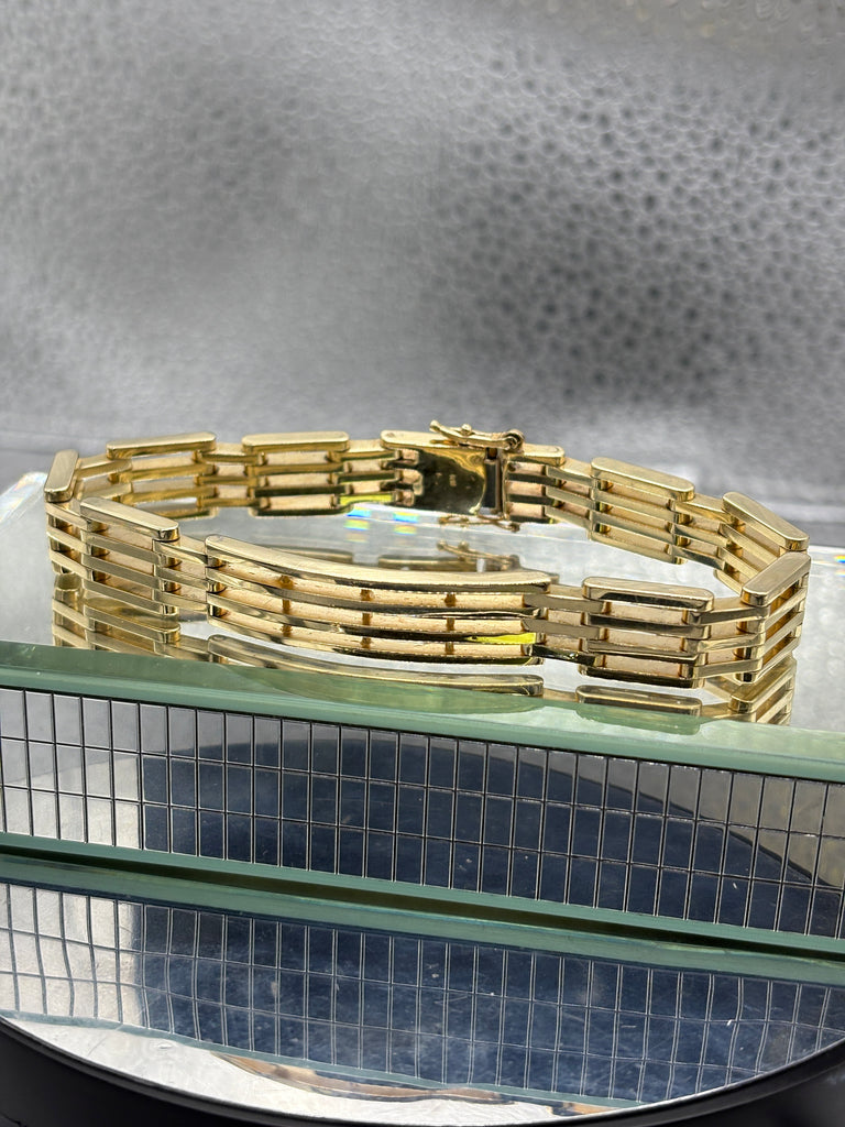 14 Karat Yellow Gold Ladies / Gents Royal Bar Link Bracelet