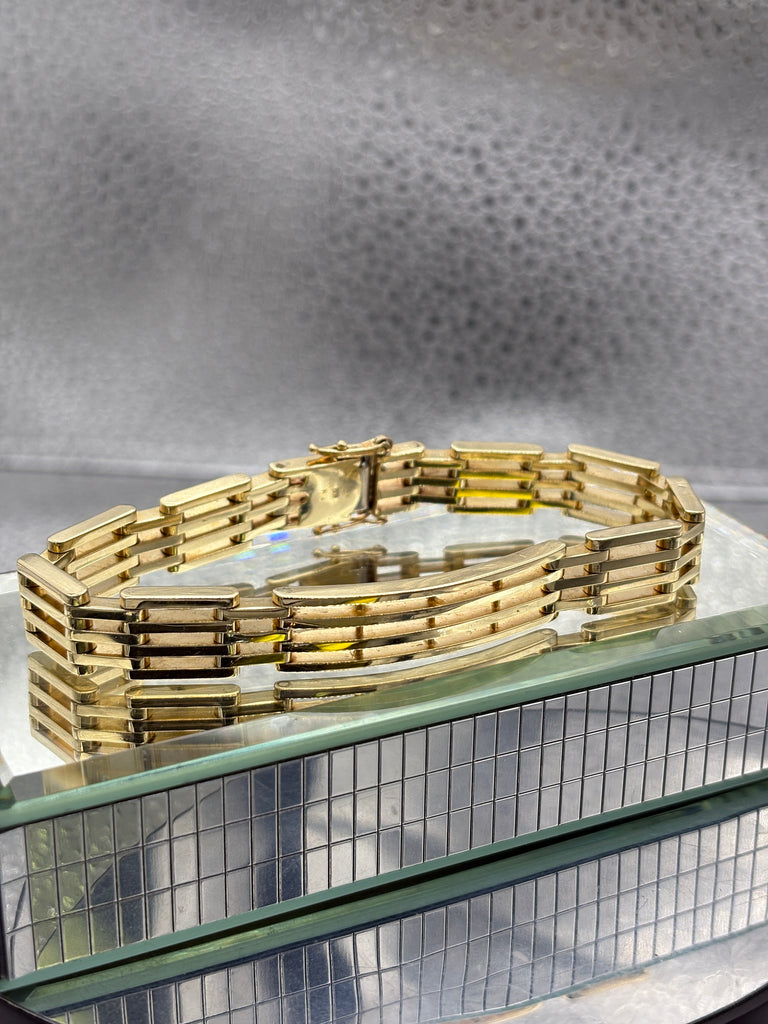 14 Karat Yellow Gold Ladies / Gents Royal Bar Link Bracelet