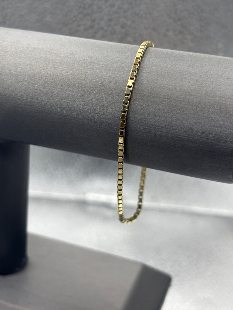 14 Karat Yellow Gold Ladies Box Chain Link Bracelet