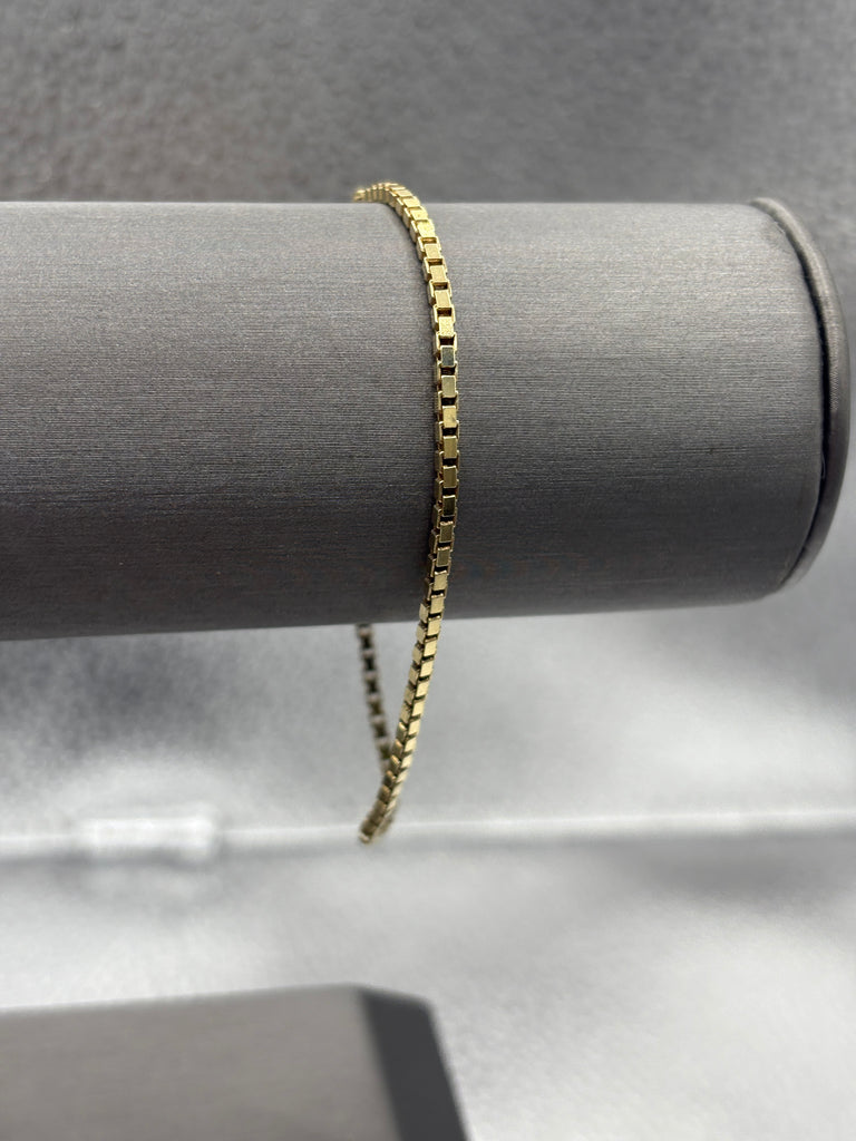 14 Karat Yellow Gold Ladies Box Chain Link Bracelet