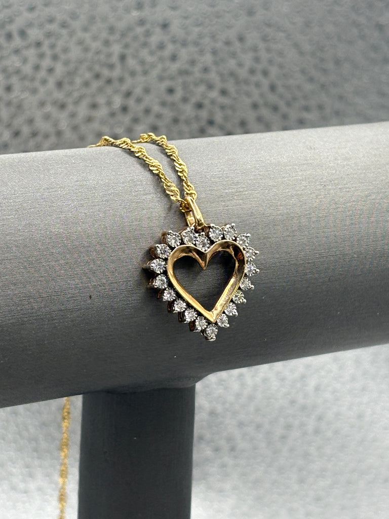 10 Karat Yellow Gold Ladies Diamond Heart Pendant