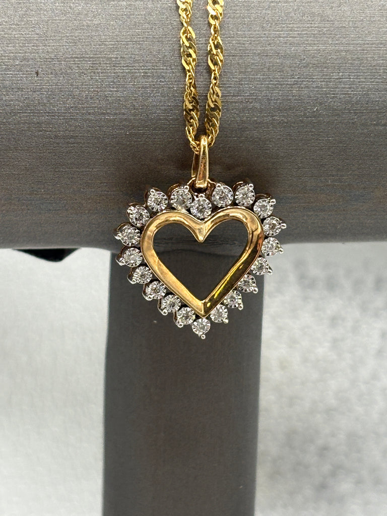 10 Karat Yellow Gold Ladies Diamond Heart Pendant