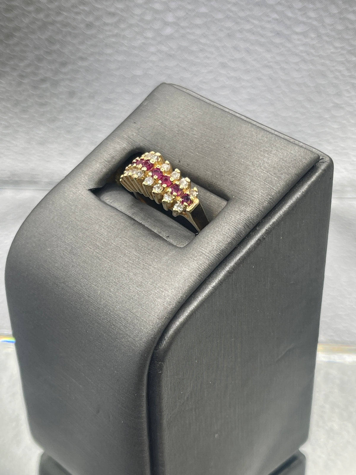 A Classic Ladies 14 Karat Yellow Gold Diamond & Ruby Pyramid Ring