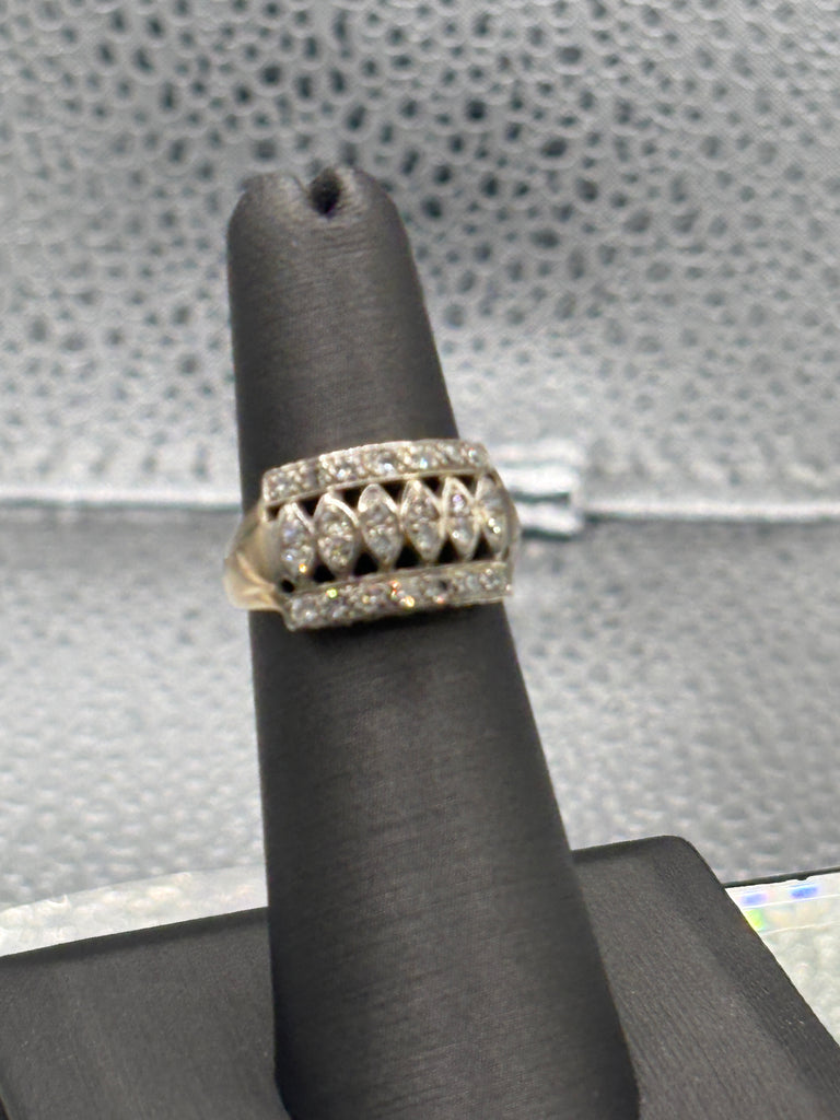 Antique Platinum Ladies Diamond Filagree Swirl Ring