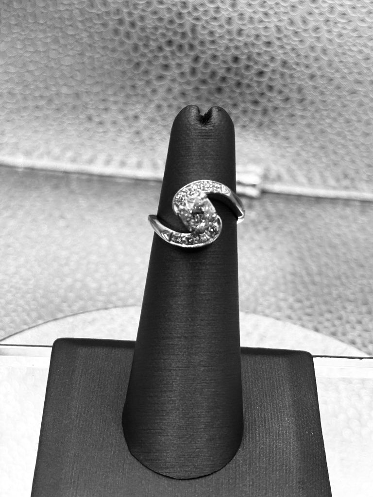 Antique Platinum Ladies Diamond Filagree Swirl Ring