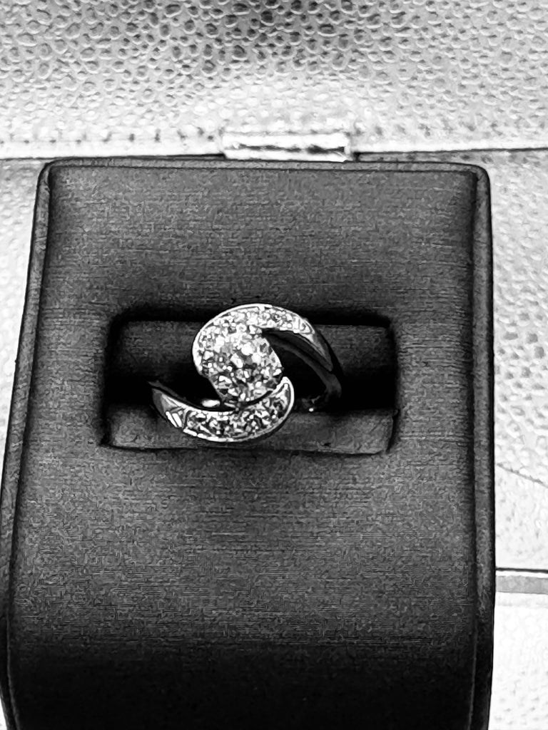 Antique Platinum Ladies Diamond Filagree Swirl Ring