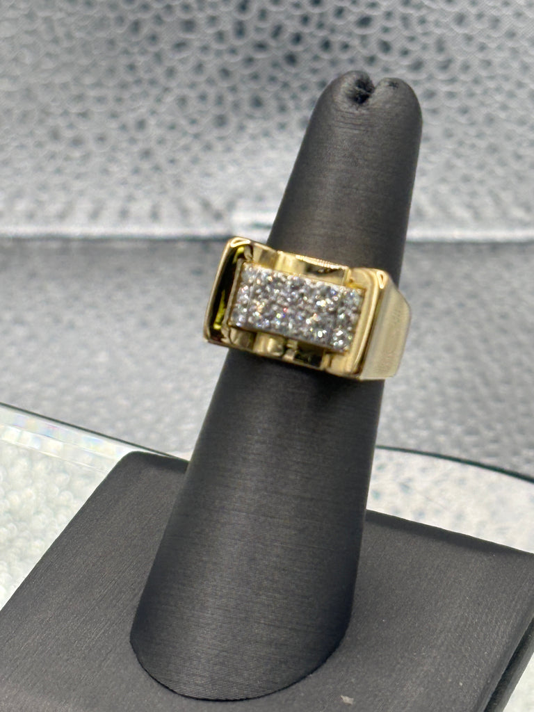18 Karat Yellow Gold Ladies Diamond Bridge Ring