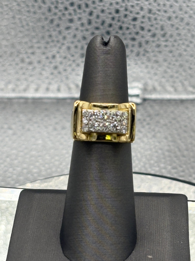 18 Karat Yellow Gold Ladies Diamond Bridge Ring