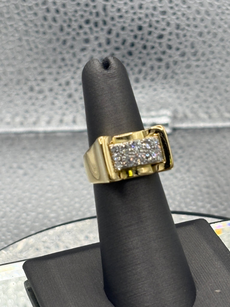 18 Karat Yellow Gold Ladies Diamond Bridge Ring