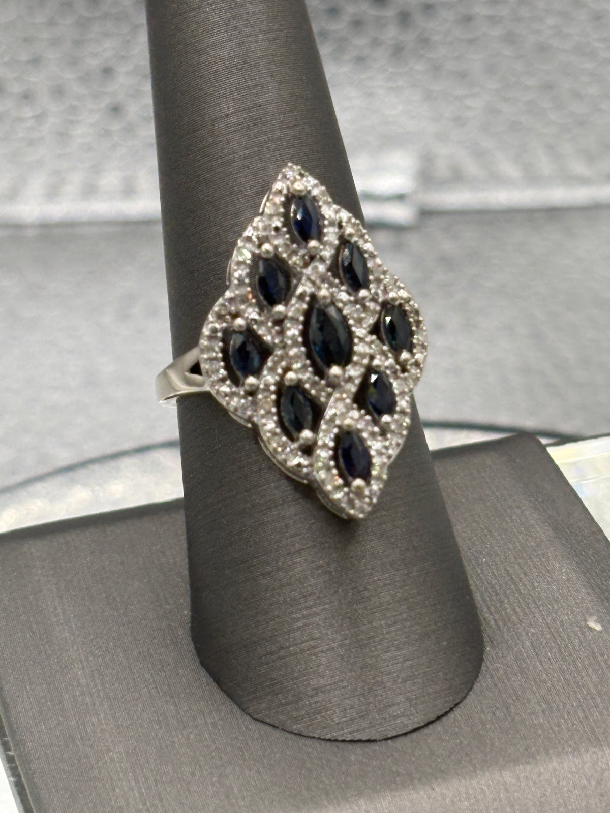 14 Karat White Gold Ladies 1.00ct Sapphire & Diamond