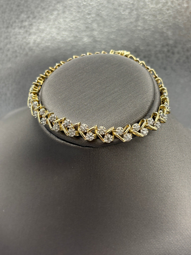 14 Karat Yellow Gold Ladies Diamond Zig Zag Bracelet