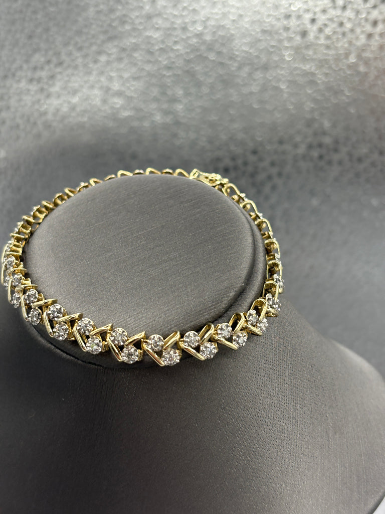 14 Karat Yellow Gold Ladies Diamond Zig Zag Bracelet