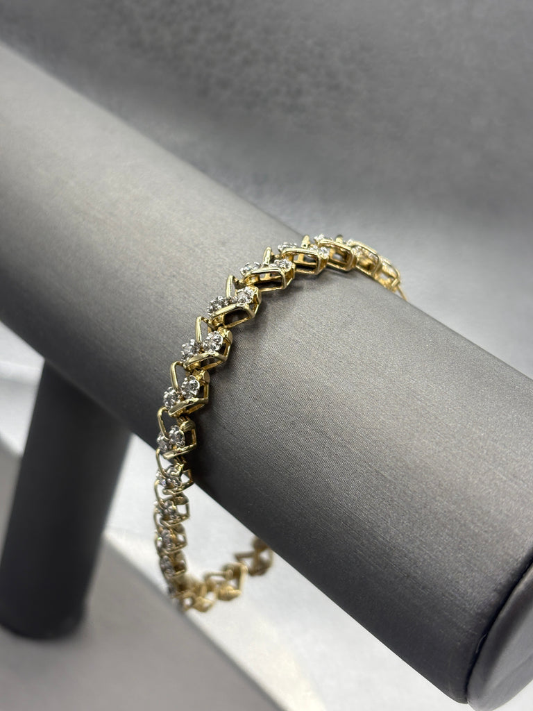 14 Karat Yellow Gold Ladies Diamond Zig Zag Bracelet