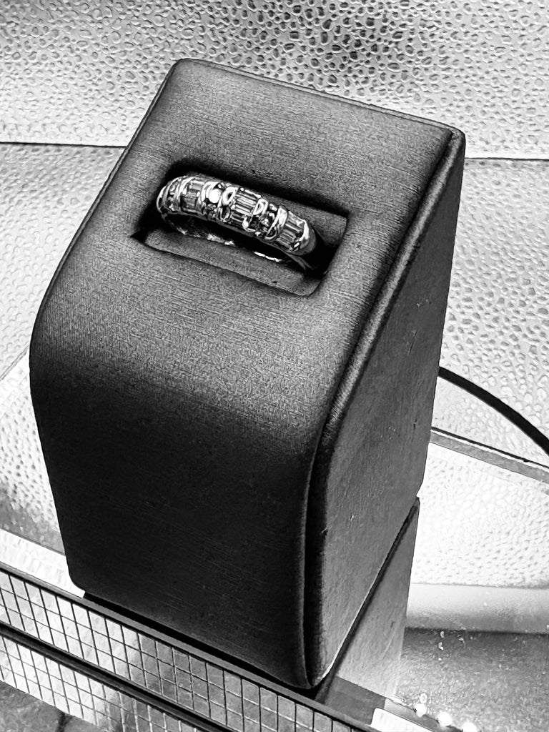 14 Karat White Gold Ladies/Gents Diamond Wedding Band