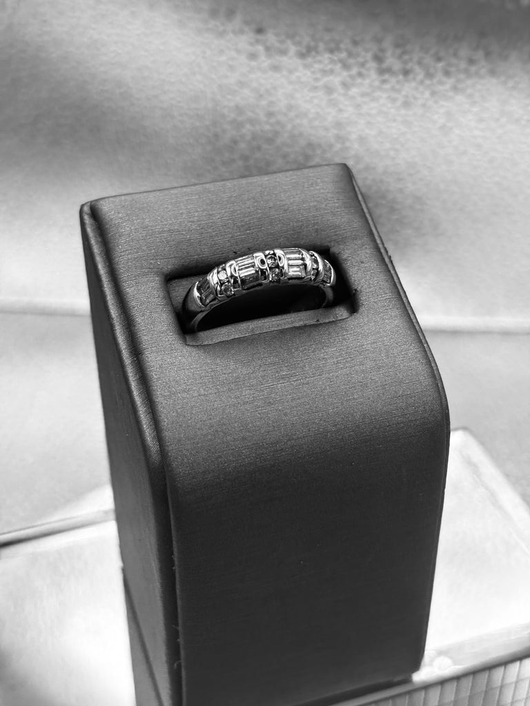 14 Karat White Gold Ladies/Gents Diamond Wedding Band