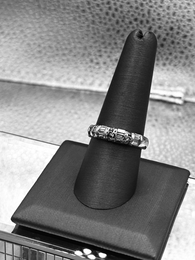 14 Karat White Gold Ladies/Gents Diamond Wedding Band