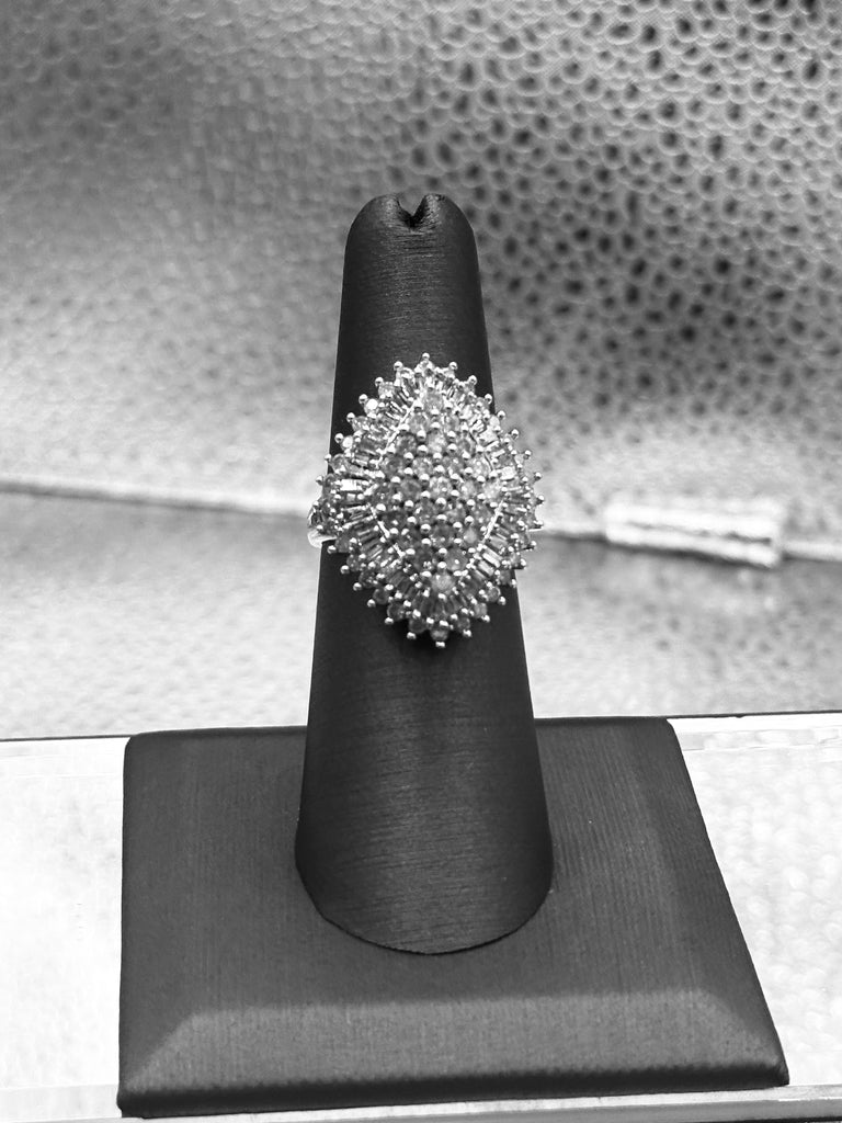 14 Karat Yellow Gold Ladies Diamond Cluster Ring
