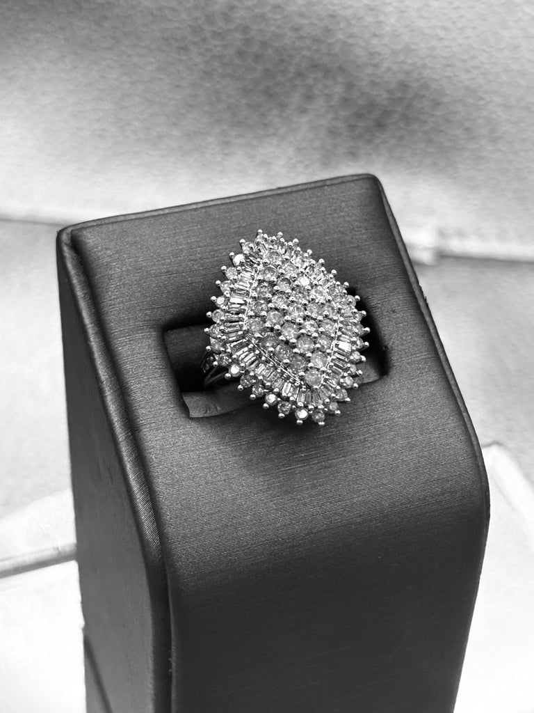 14 Karat Yellow Gold Ladies Diamond Cluster Ring