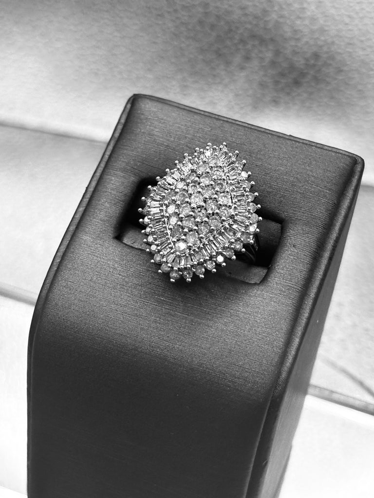 14 Karat Yellow Gold Ladies Diamond Cluster Ring