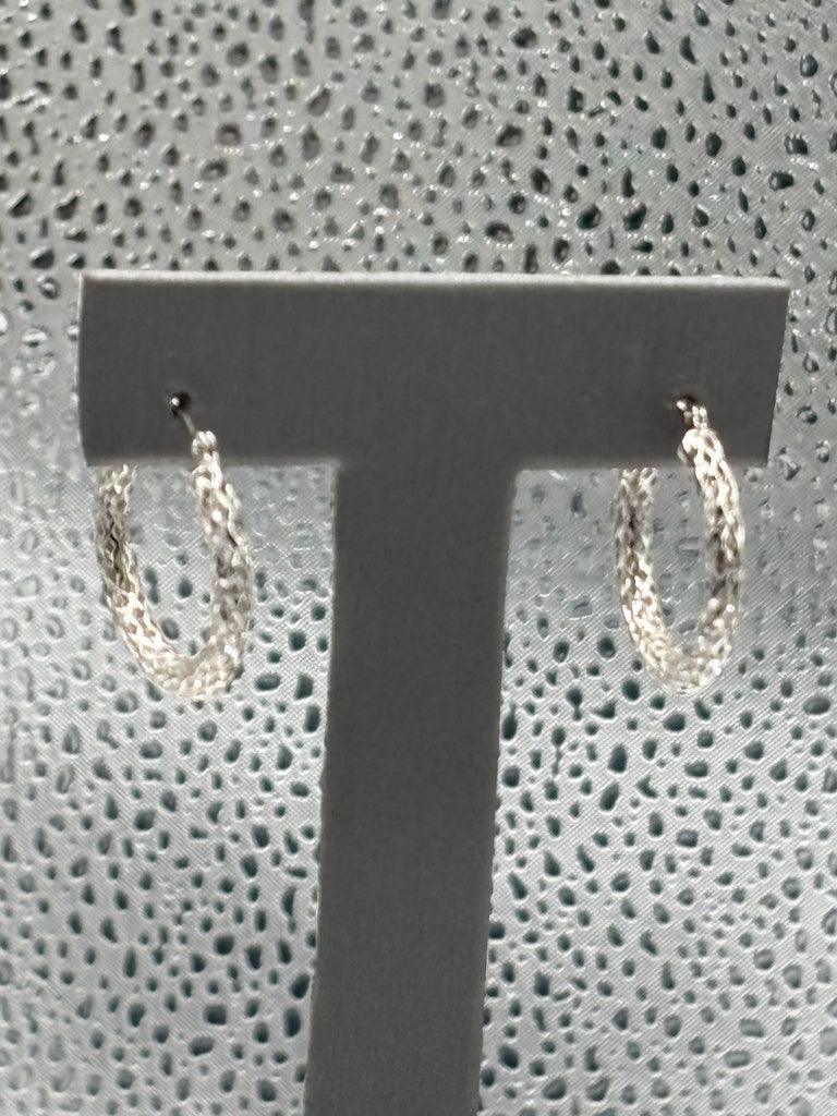 14 Karat White Gold Ladies Diamond-Cut Hoop Earrings