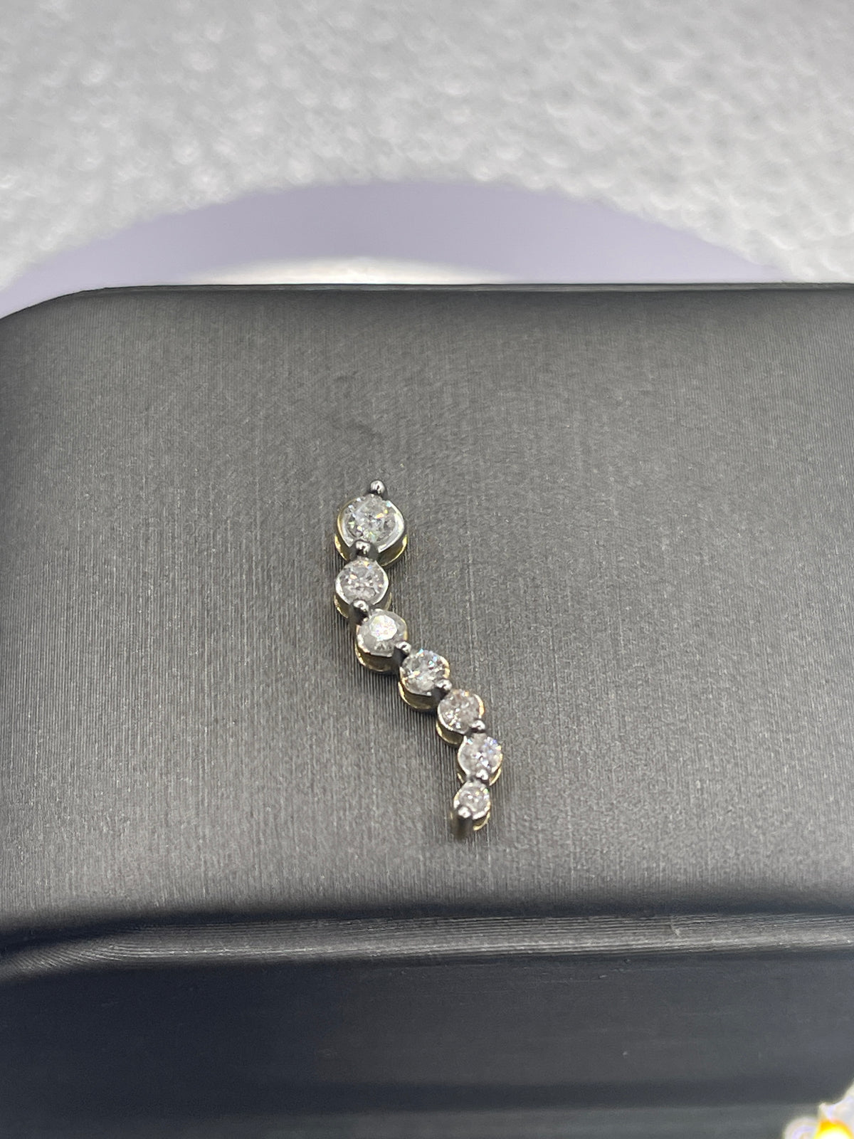 Ladies 10 Karat Yellow Gold Graduated Diamond Journey Pendant