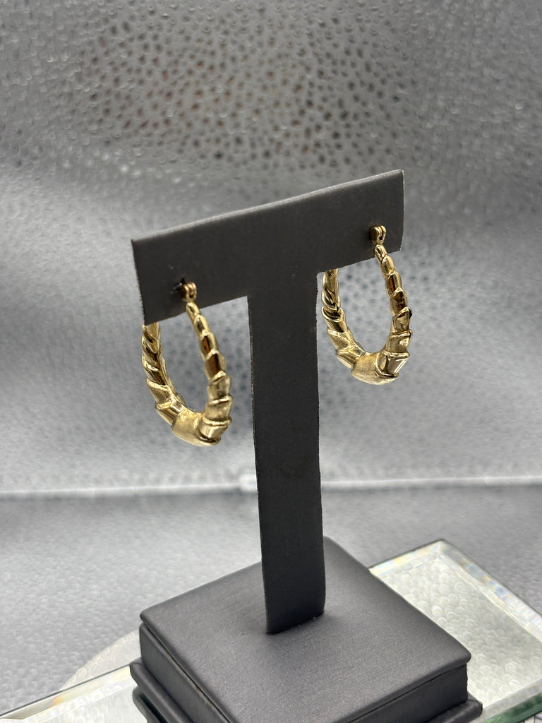 14 Karat Yellow Gold Ladies Twisted Textured Rope Hoop Earrings