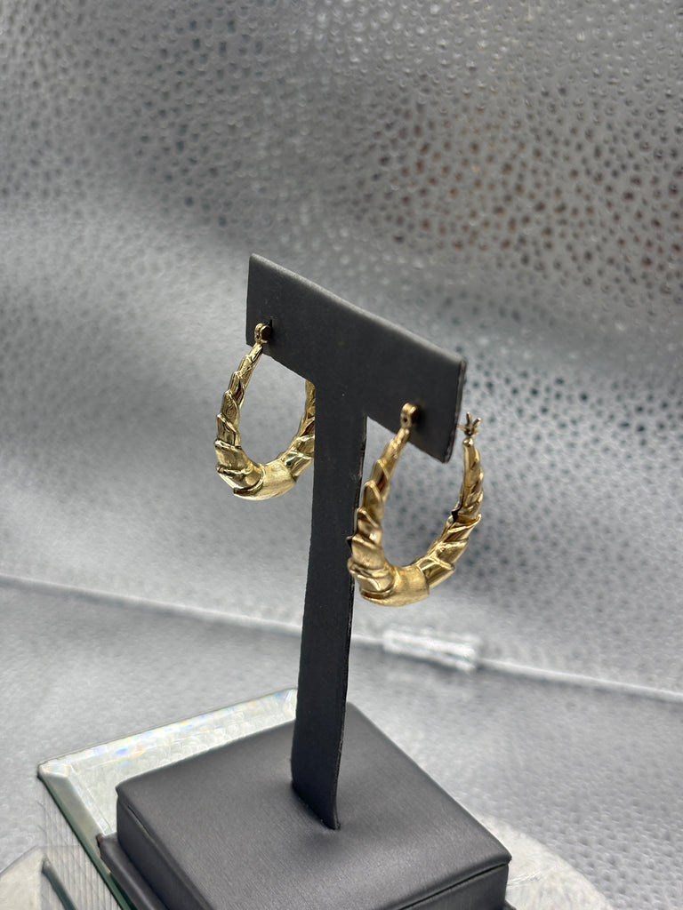 14 Karat Yellow Gold Ladies Twisted Textured Rope Hoop Earrings