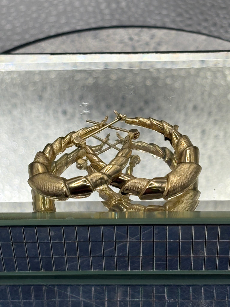 14 Karat Yellow Gold Ladies Twisted Textured Rope Hoop Earrings