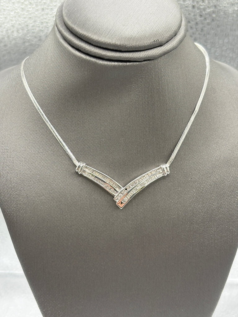 10 Karat White Gold Ladies Diamond V Spray Necklace